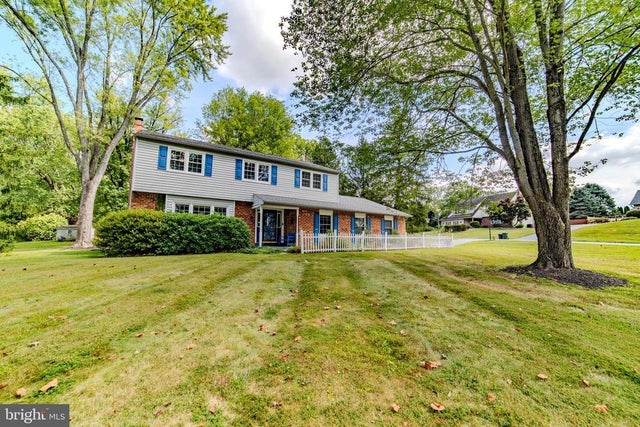 1527 Anne Dr, West Chester