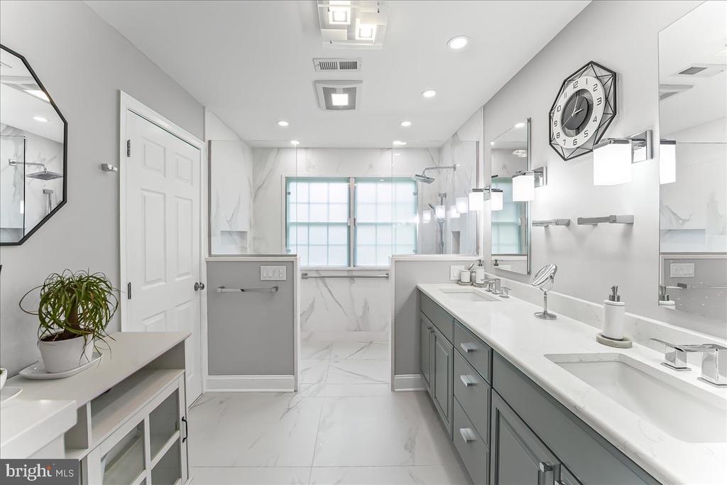 4 Sloan Rd, WEST CHESTER