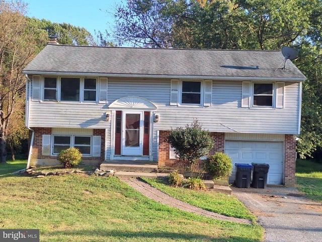 11 Prince Edward Dr, Coatesville