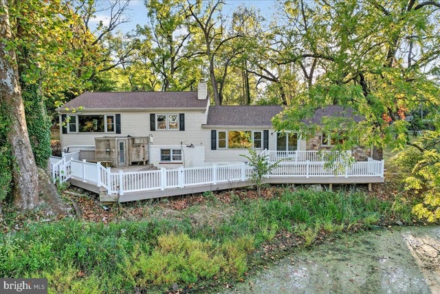 121 Midway Rd, Phoenixville