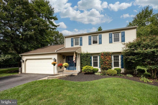 809 Amelia Dr, West Chester