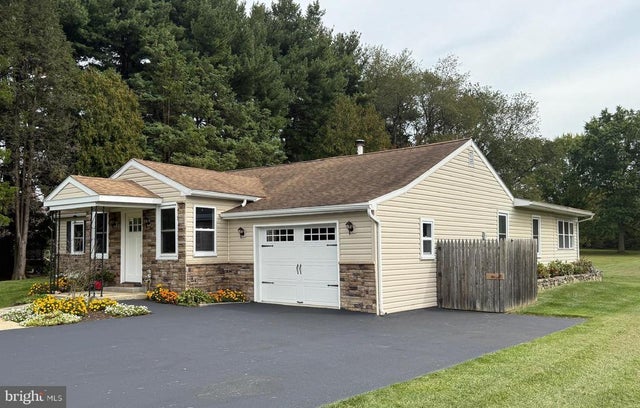 14 Frederick Rd, Coatesville