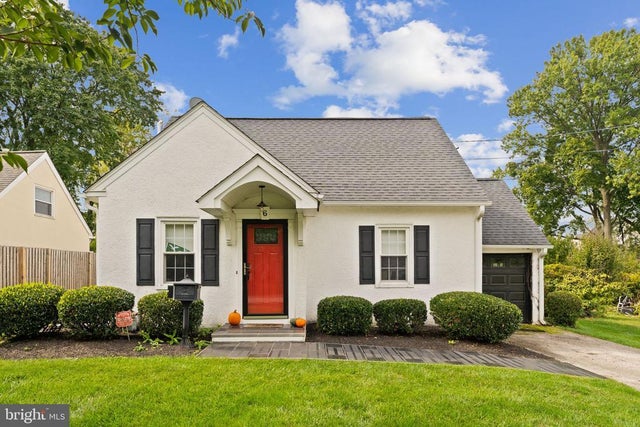 6 Lloyd Ave, Malvern