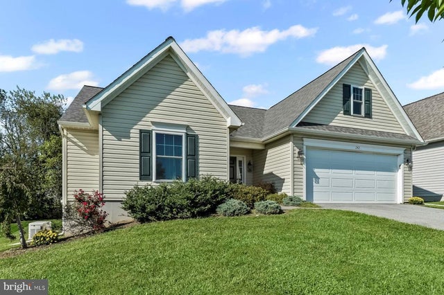 242 Greenwood Dr, Oxford