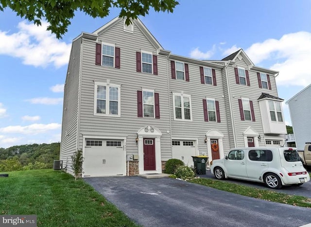 1843 Honeysuckle Ct, Downingtown