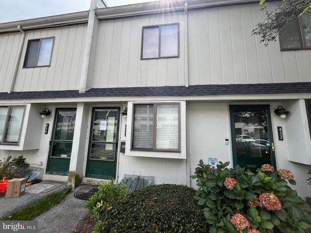 453 Summit House #453, West Chester