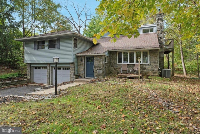 808 Berwyn Baptist Rd, Devon