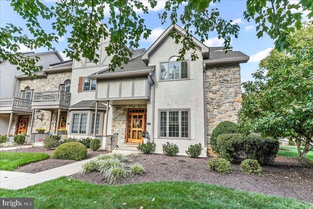 229 Cambridge Chase #30, Exton