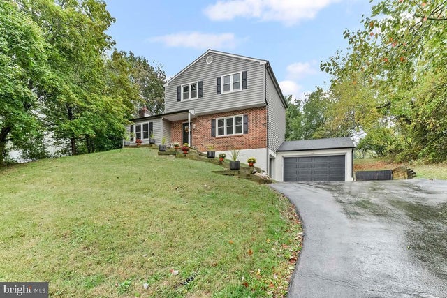 265 Beacon Dr, Phoenixville