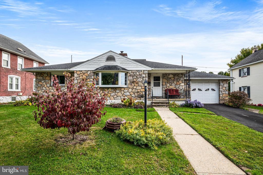 344 Lincoln Ave, DOWNINGTOWN