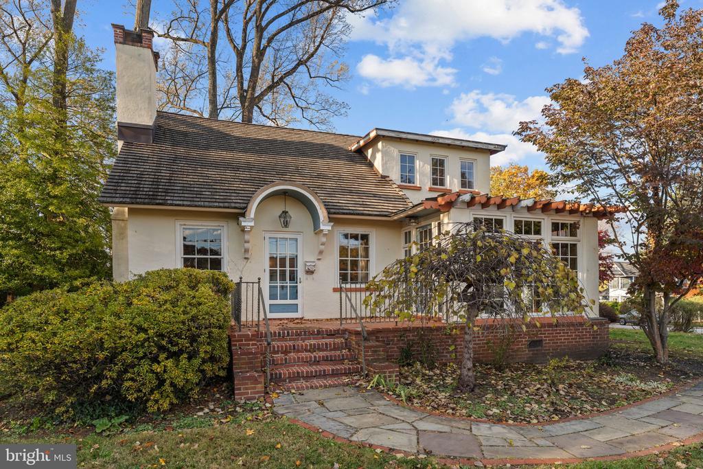 307 Monument Ave, MALVERN