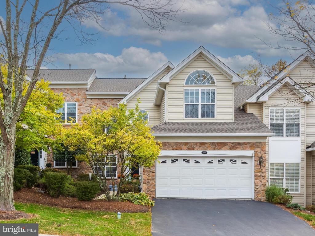214 Silverbell Ct, WEST CHESTER