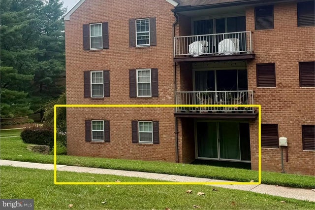 71 Drummers Ln, Wayne