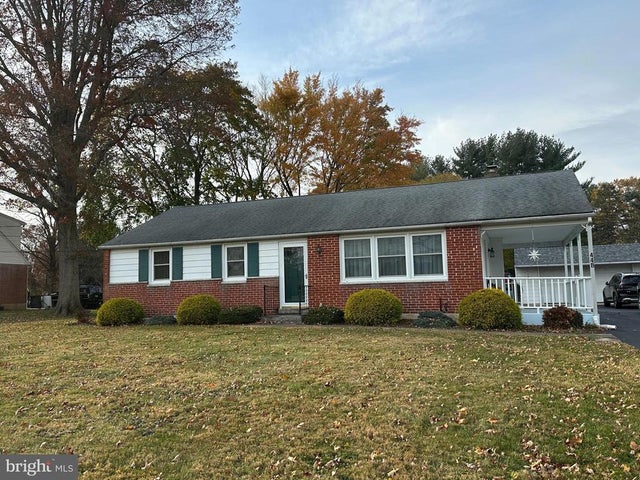 448 Schoolhouse Rd, Pottstown