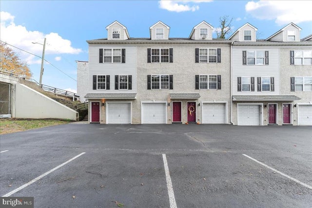 238 E Gay St #2, West Chester