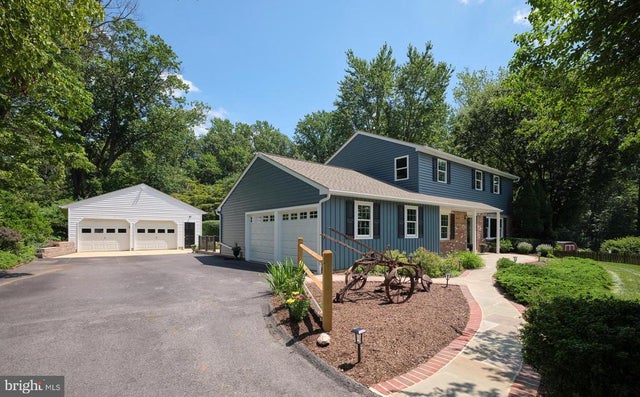 60 Hilltop Dr, Downingtown