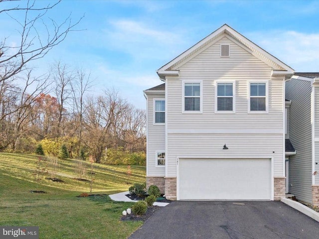 141 Four Leaf Dr, Downingtown