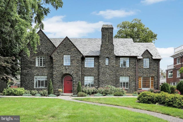 2909 N Front St, Harrisburg