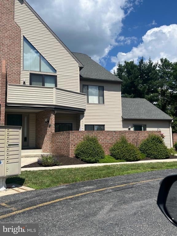 910 Cherrington Dr #910, Harrisburg