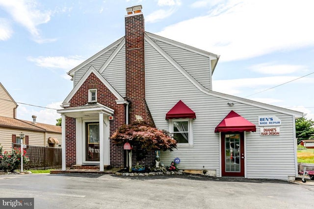 3853 Derry St, Harrisburg