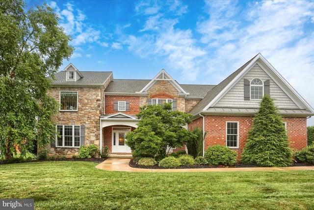 6446 Mccormick Ln, Harrisburg