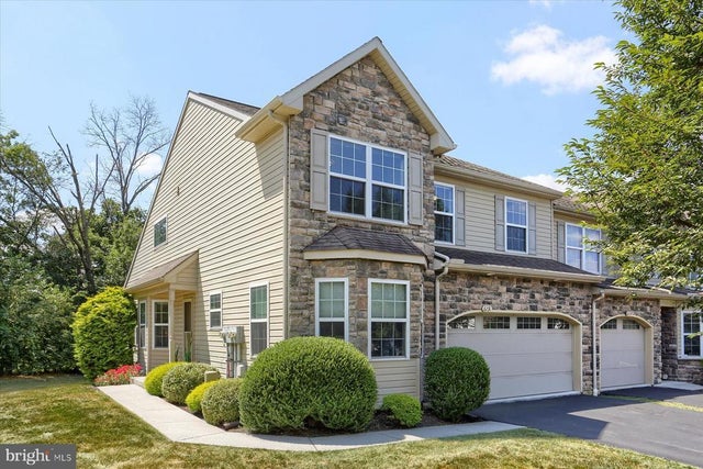 6231 Autumn View Dr, Harrisburg