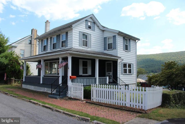 210 E Broad St, Williamstown