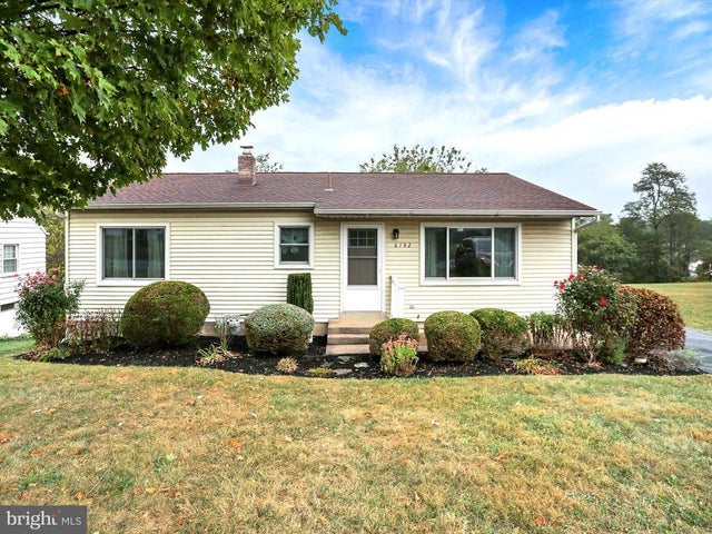 6142 Blue Bird Ave, Harrisburg