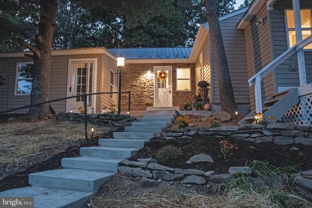 344 S Crawford Rd, Hummelstown