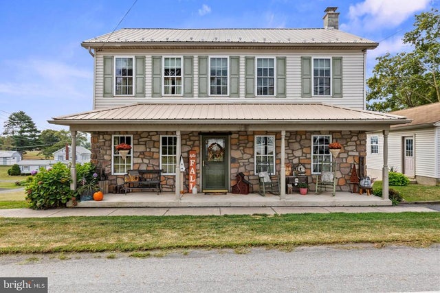 187 W Market St, Berrysburg