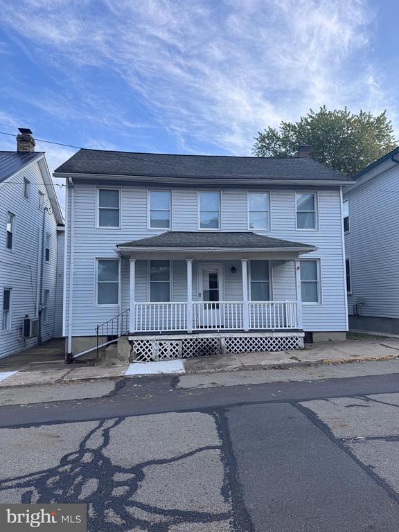222 Armstrong St, Halifax