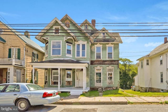 304-306 E Market St, Williamstown