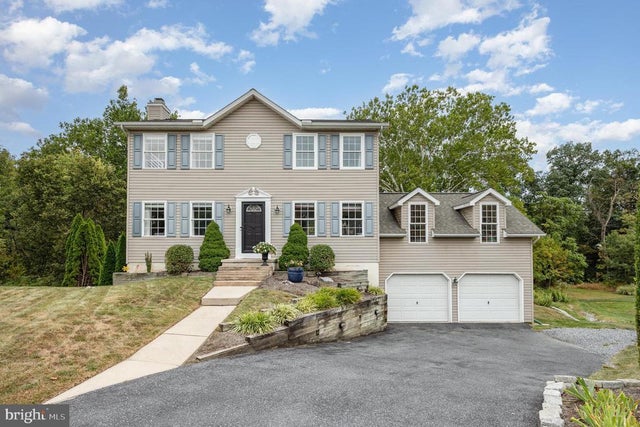 8495 Kensi Ct, Hummelstown