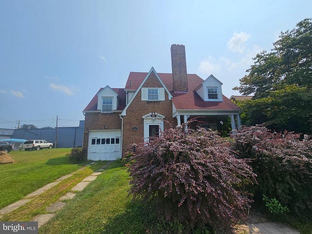 2951 N 6th St, Harrisburg