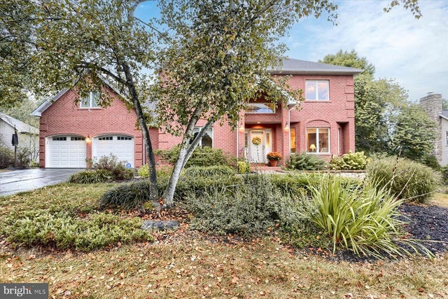 4444 Dunmore Dr, Harrisburg