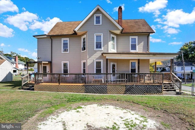 795 State Street, Millersburg