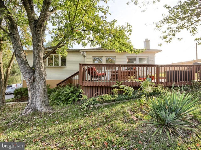 7360 Manor Dr, Harrisburg