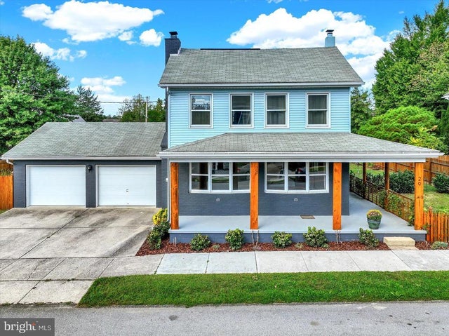 29 W Main St, Hershey