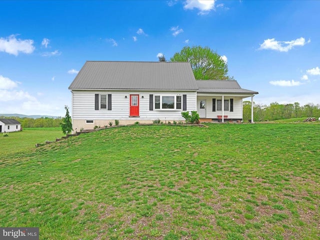 805 S Crossroads Rd, Lykens