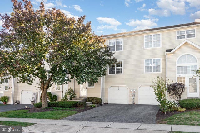 6179 Spring Knoll Dr, Harrisburg