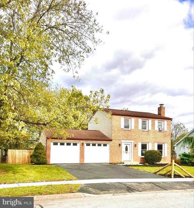 2040 Chevy Chase Dr, Harrisburg