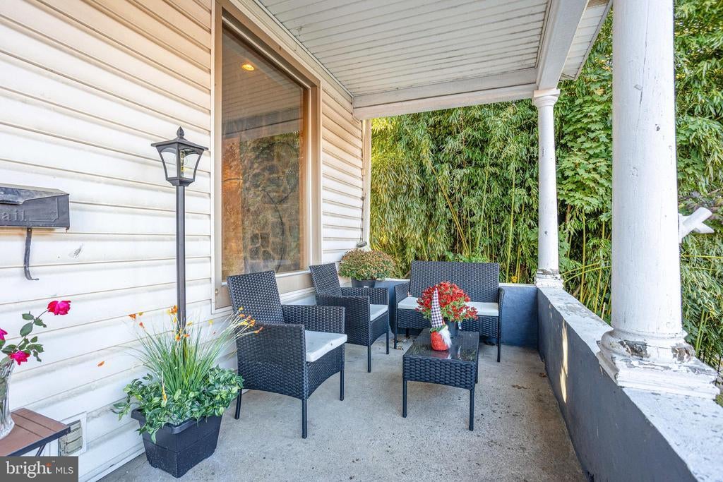 2027 Derry St, HARRISBURG