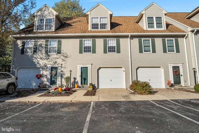 6302 Darlington Dr, Harrisburg