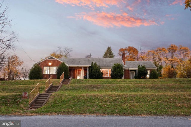 401 Village Rd, Harrisburg