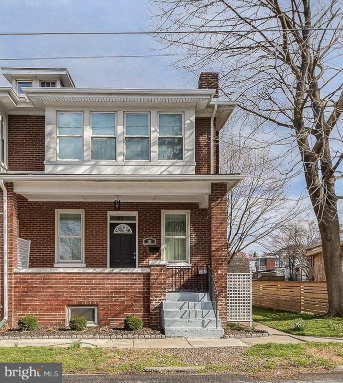 210 Lewis St, HARRISBURG