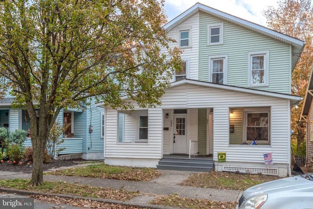 698 Center St, Millersburg