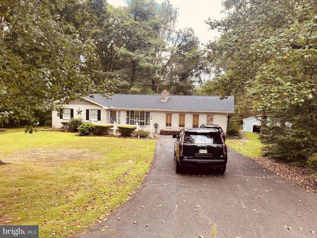 1254 W Broad St, Williamstown