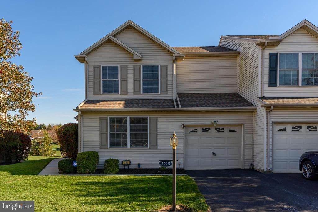 223 Silver Leaf Ridge, HARRISBURG