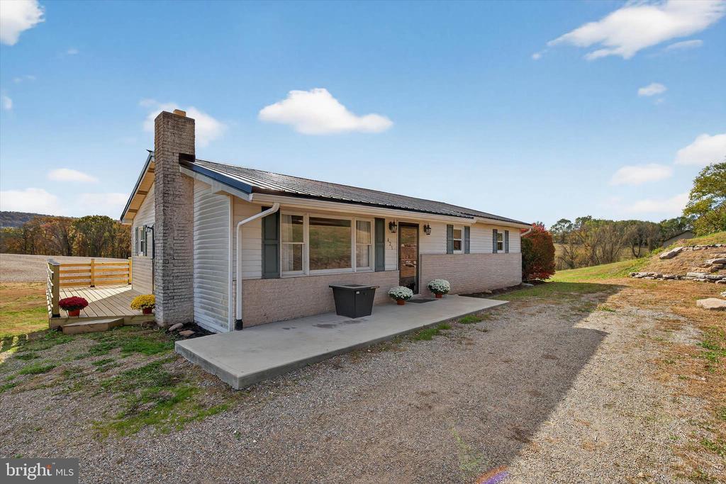 421 Million Dollar Rd, HALIFAX