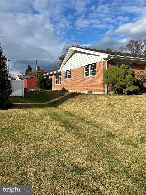 571 Beech Ave, Hershey